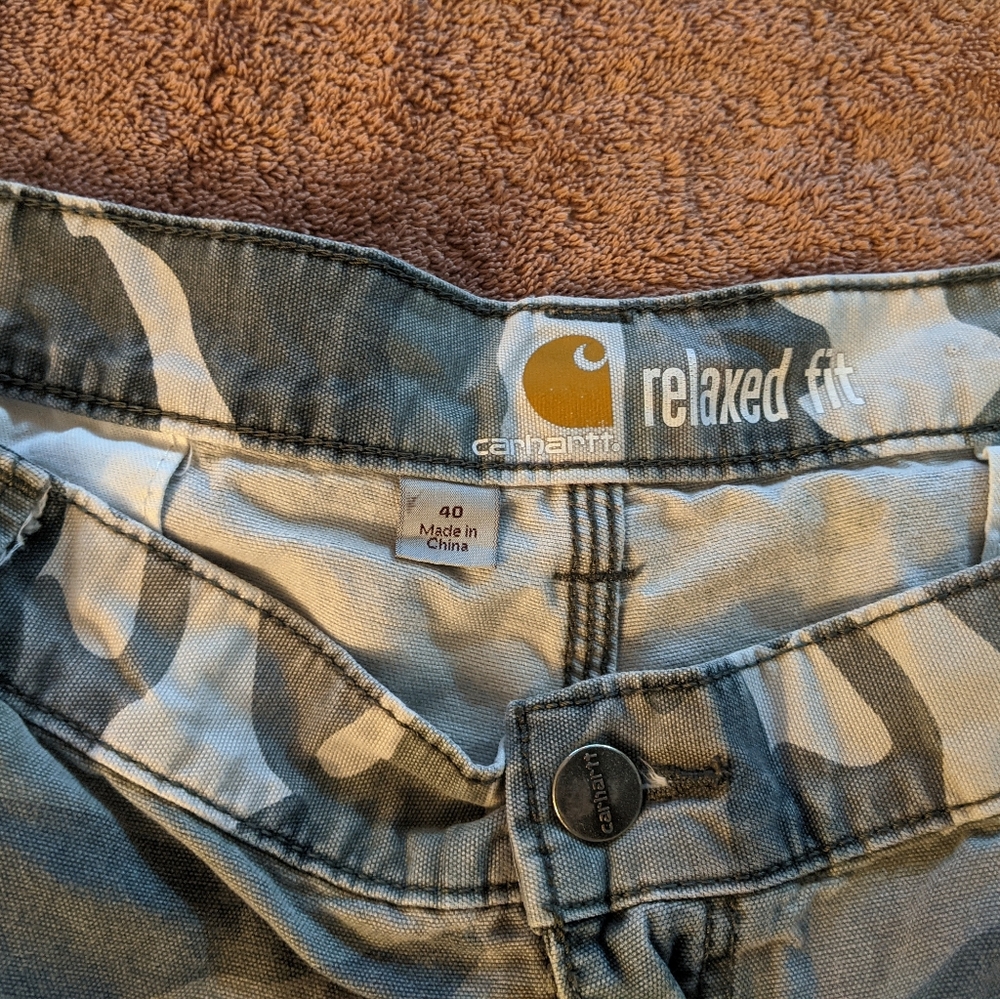 Men's Carhartt Cargo Shorts - Picture 2 of 5